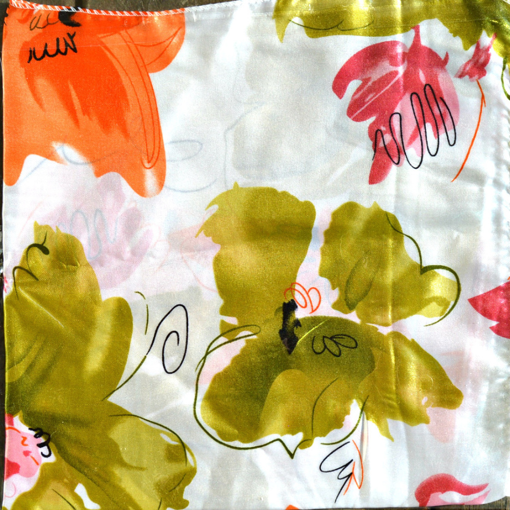 Vintage style satin scarf head NWOT - Picture 2 of 3